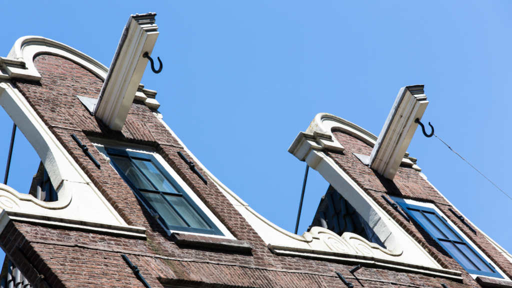 Casas estrechas Ámsterdam. ¿Cómo subían los muebles? 