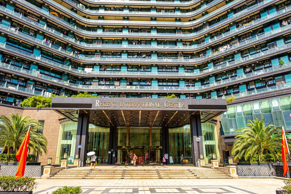 Así es Regent International, una ciudad dentro de un edificio